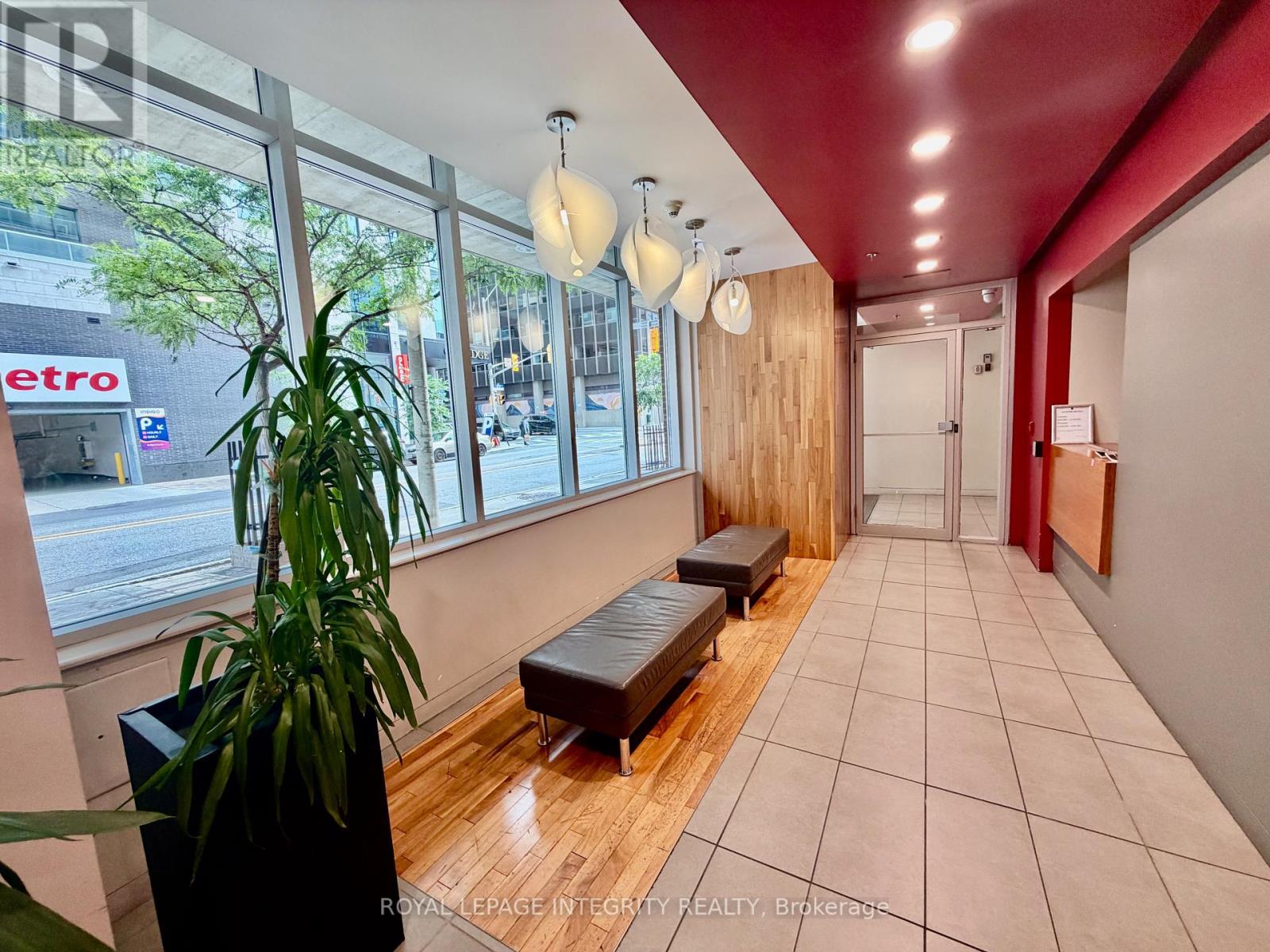 302 - 179 George Street, Ottawa, Ontario  K1N 1J8 - Photo 3 - X13663520