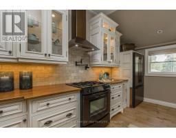 40 POLISH AVENUE, Penetanguishene, Ontario