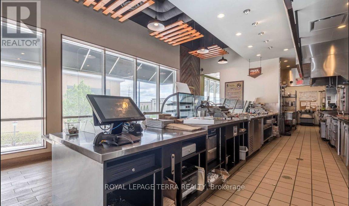 18267 Yonge Street, East Gwillimbury, Ontario  L9N 0J1 - Photo 16 - N13126808