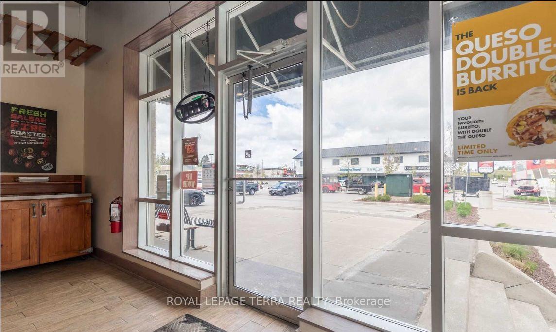 18267 Yonge Street, East Gwillimbury, Ontario  L9N 0J1 - Photo 6 - N13126808