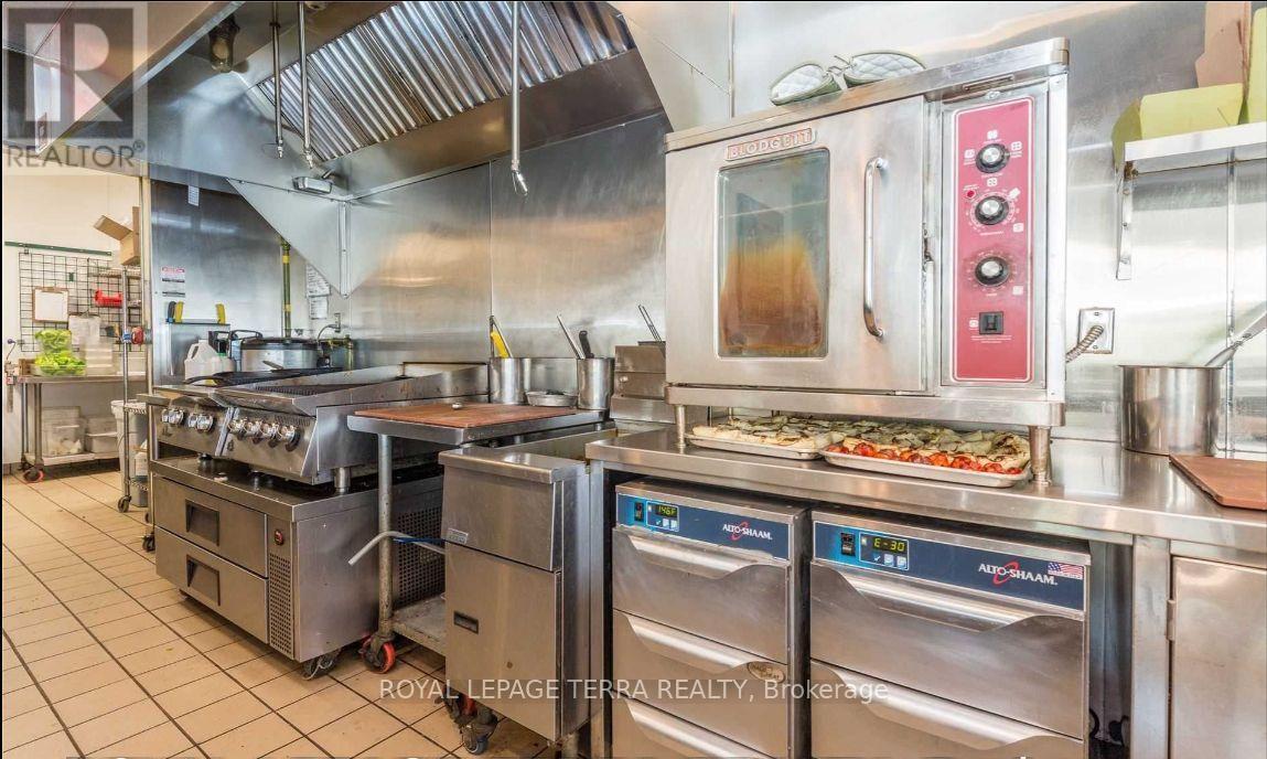 18267 Yonge Street, East Gwillimbury, Ontario  L9N 0J1 - Photo 18 - N13126808
