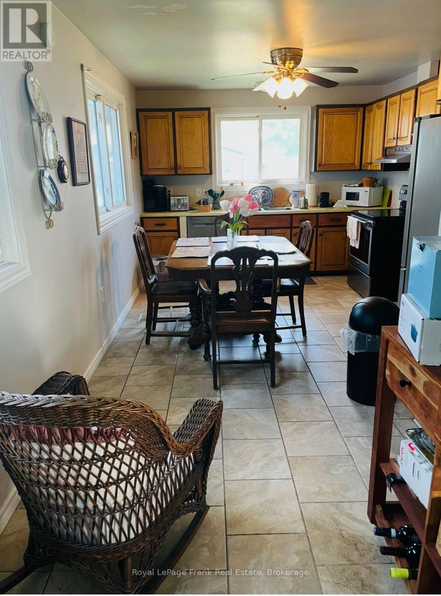 438 Rose Avenue, Peterborough, Ontario  K9J 4E4 - Photo 6 - X13434242