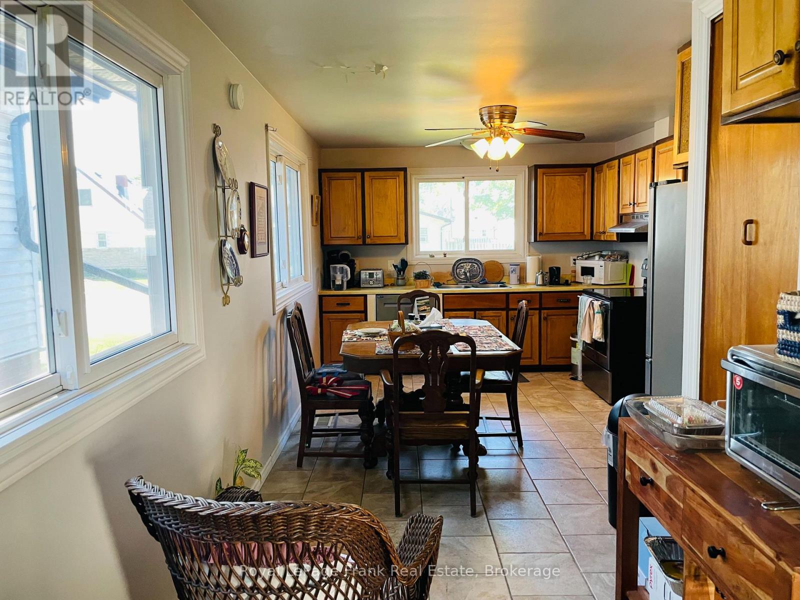 438 Rose Avenue, Peterborough, Ontario  K9J 4E4 - Photo 5 - X13434242