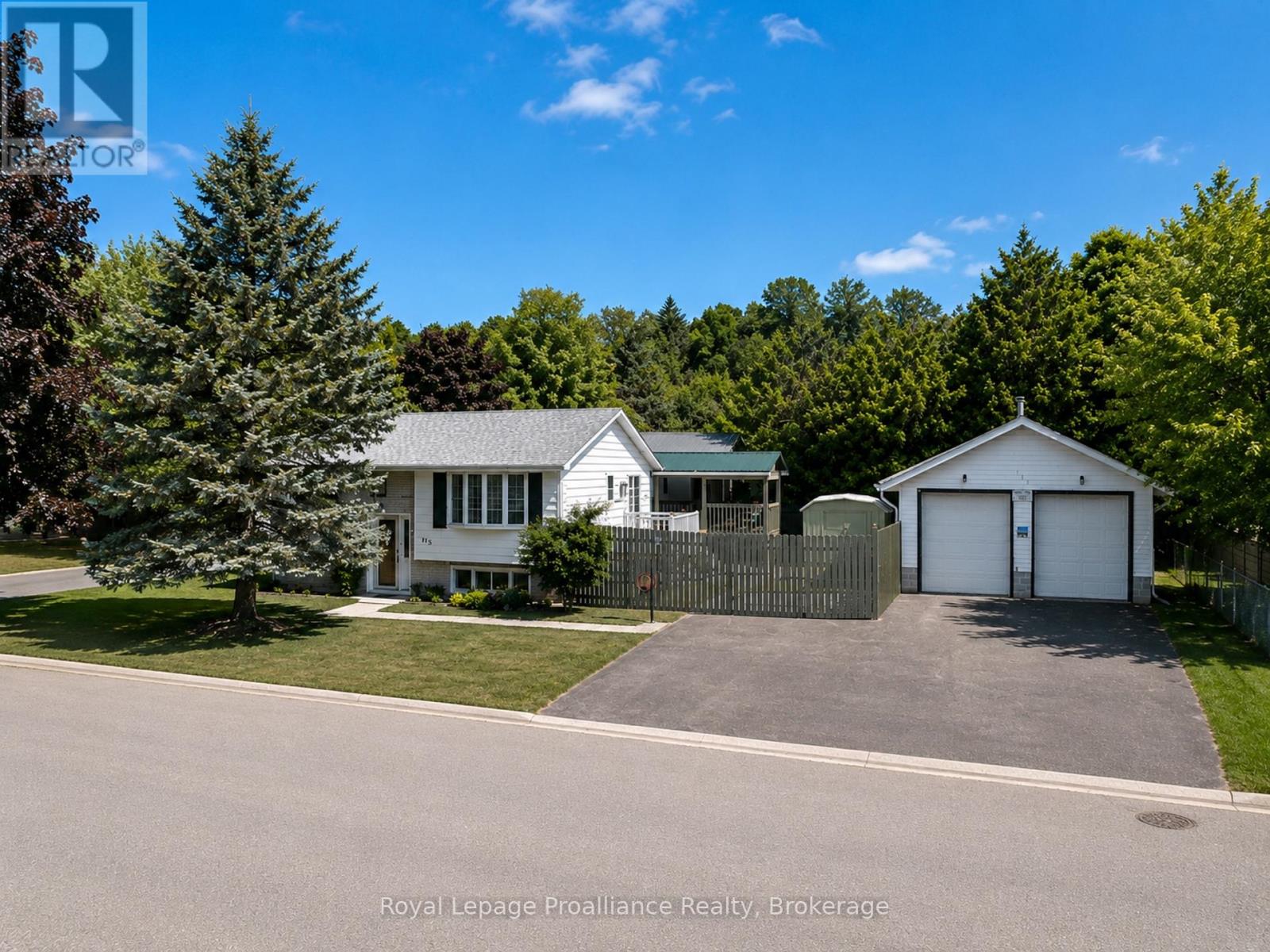 115 Nicholas Street, Quinte West, Ontario  K8V 6E8 - Photo 2 - X13663162
