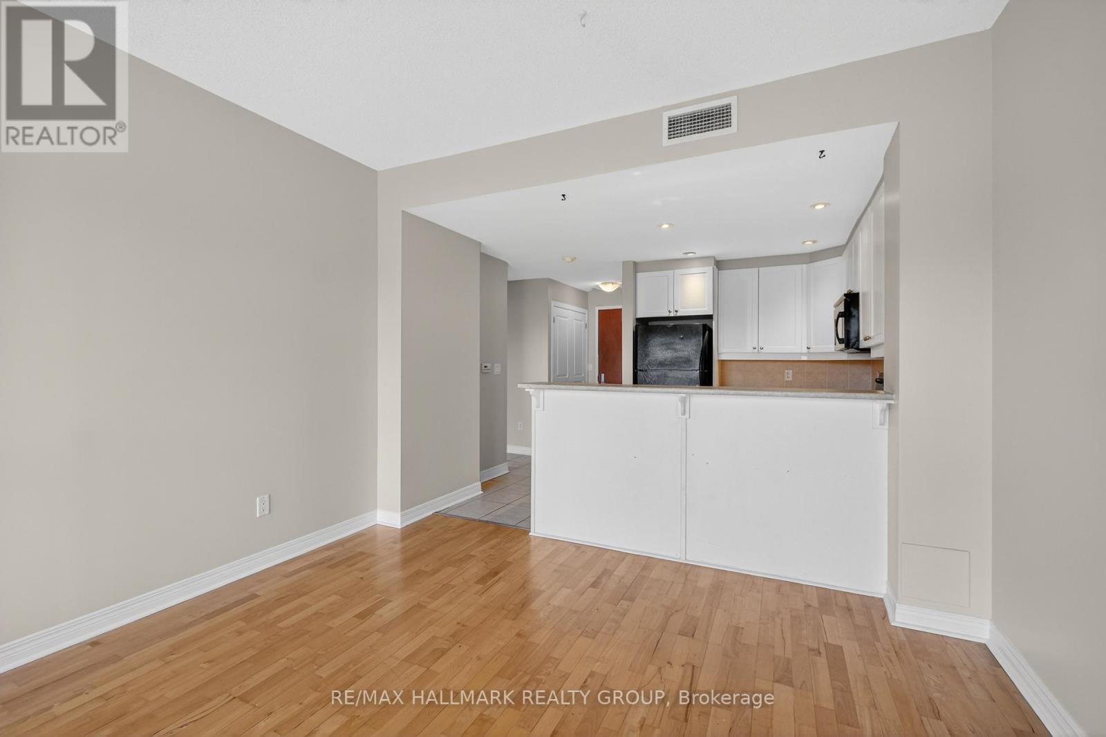 301 - 1005 Beauparc Private, Ottawa, Ontario  K1J 0A1 - Photo 22 - X13663346