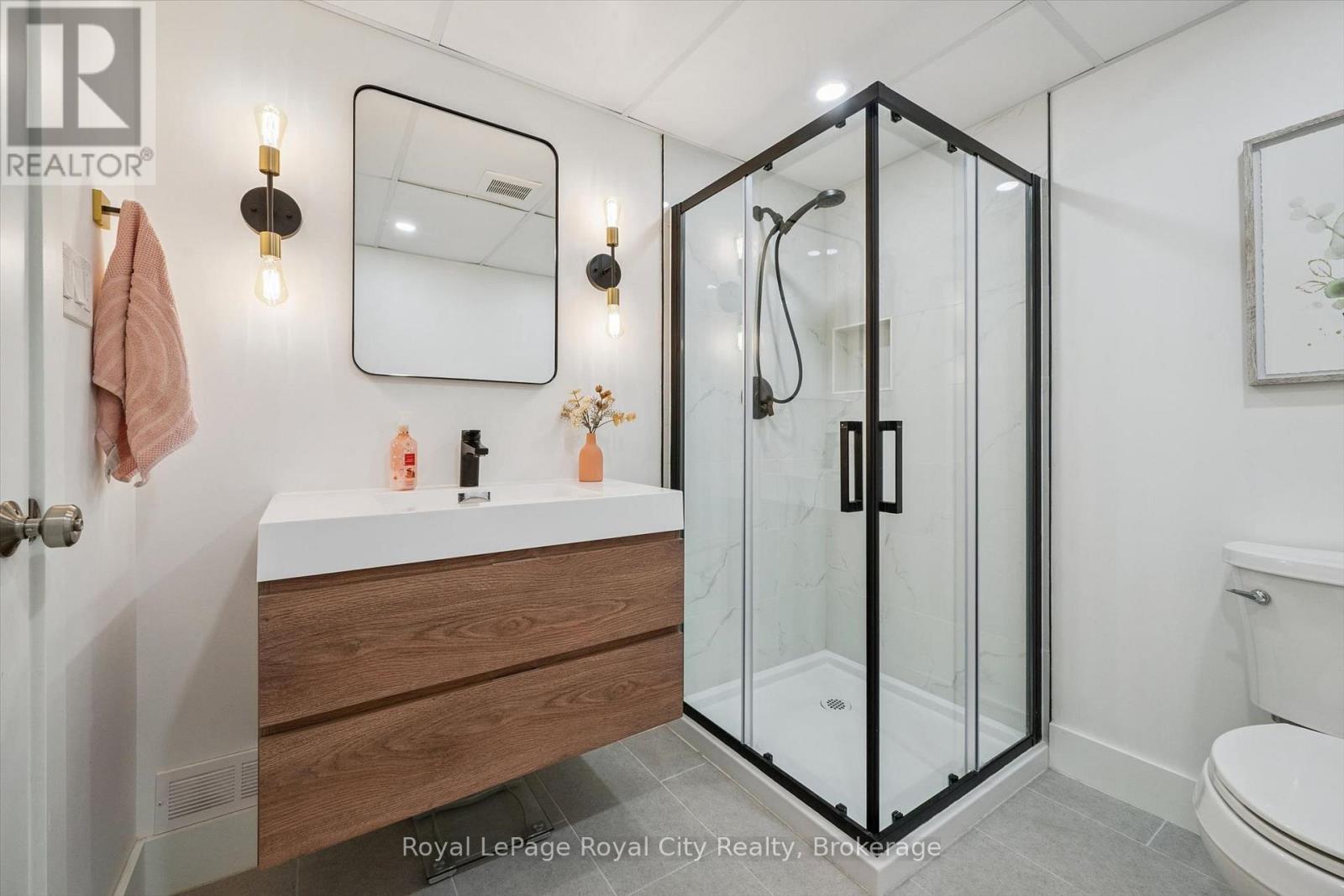 188 Country Club Drive, Guelph (Victoria North), Ontario  N1E 3L2 - Photo 23 - X13663566