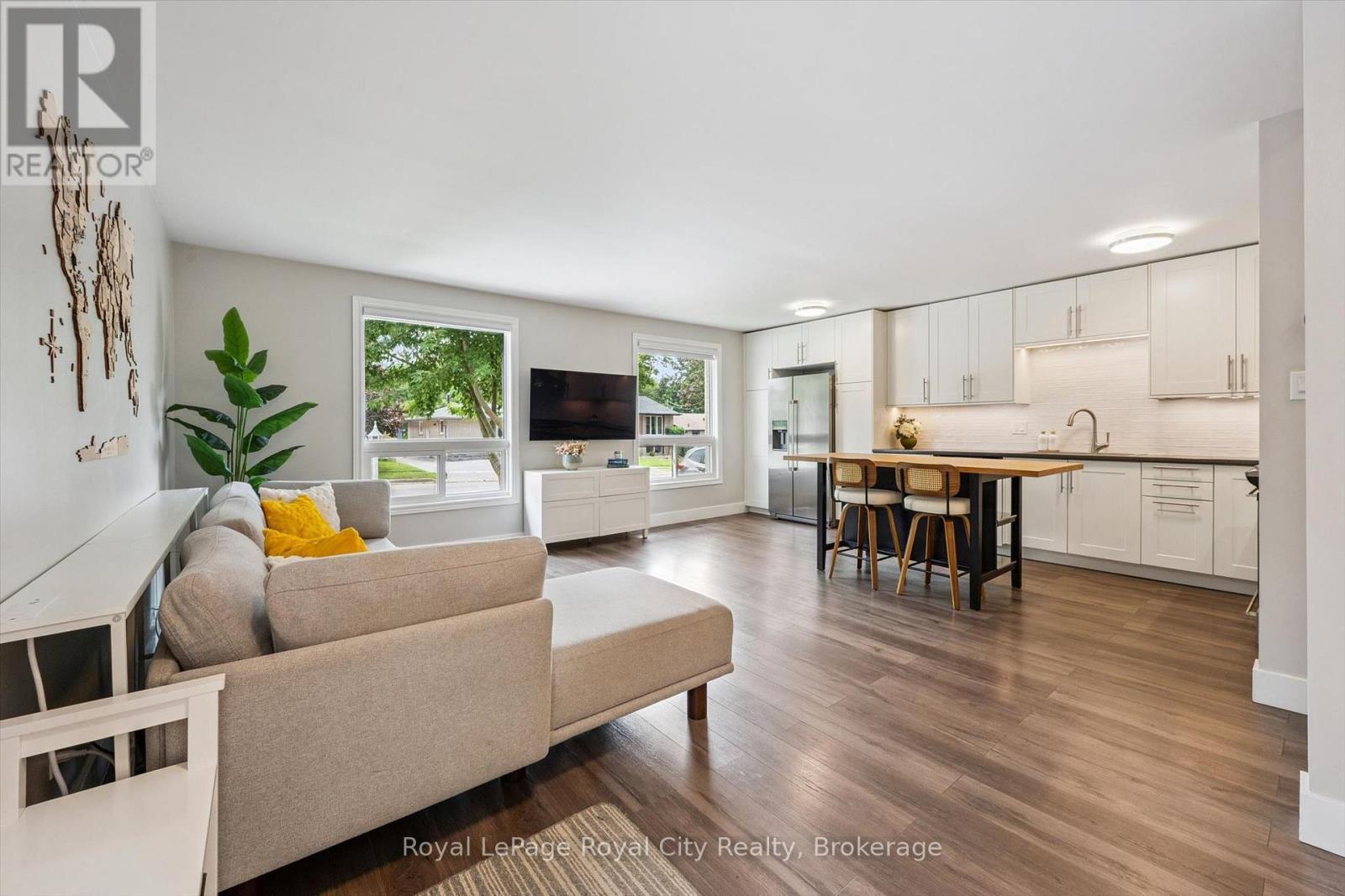 188 Country Club Drive, Guelph (Victoria North), Ontario  N1E 3L2 - Photo 5 - X13663566