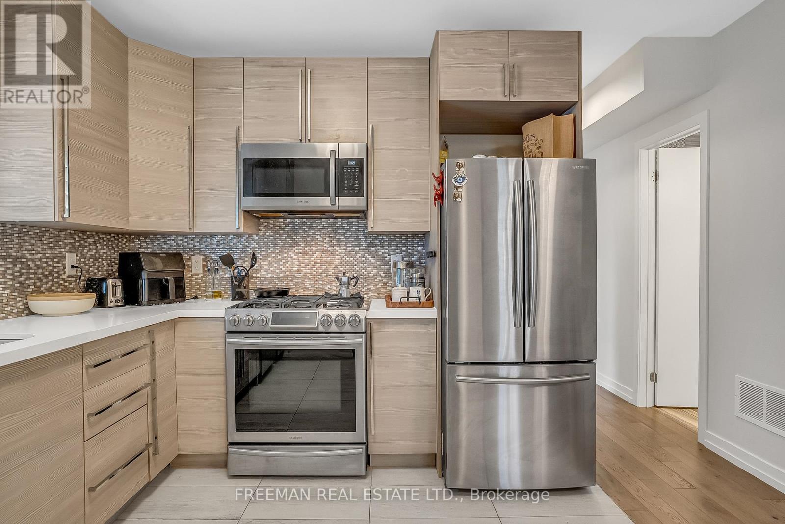 12 Arlington Avenue, Toronto, Ontario  M6G 3K8 - Photo 22 - C13663508
