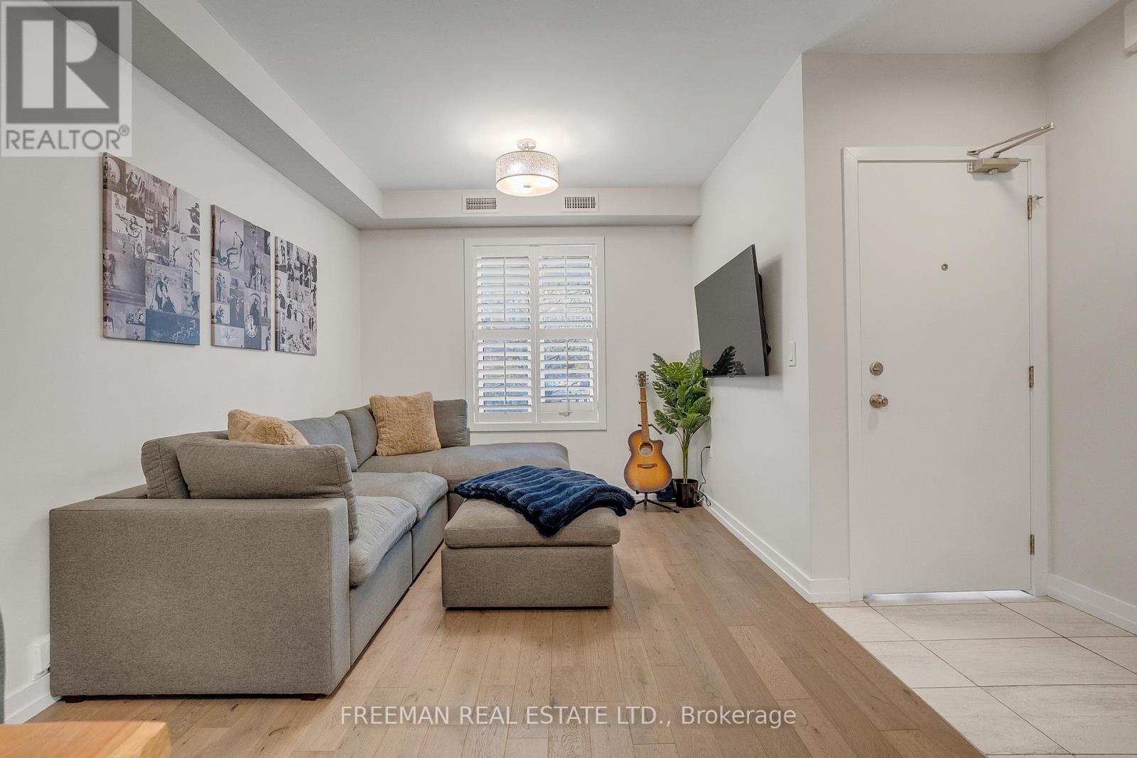 12 Arlington Avenue, Toronto, Ontario  M6G 3K8 - Photo 24 - C13663508