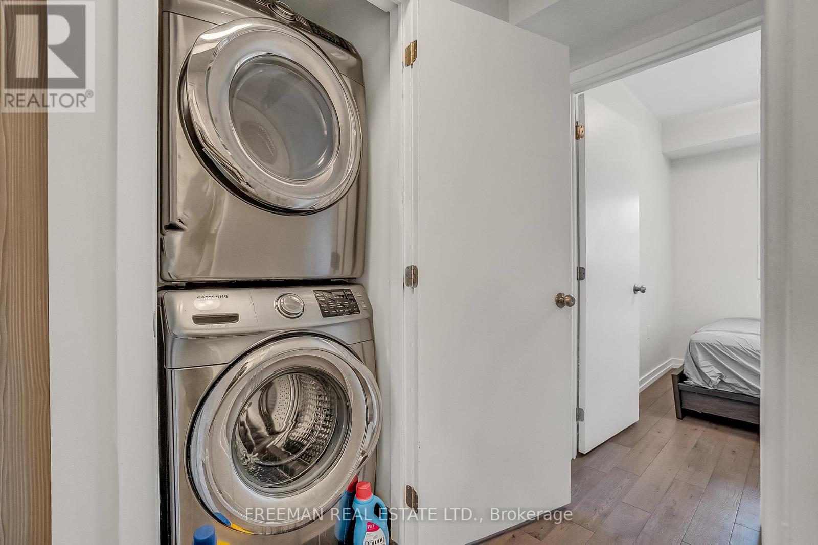 12 Arlington Avenue, Toronto, Ontario  M6G 3K8 - Photo 31 - C13663508