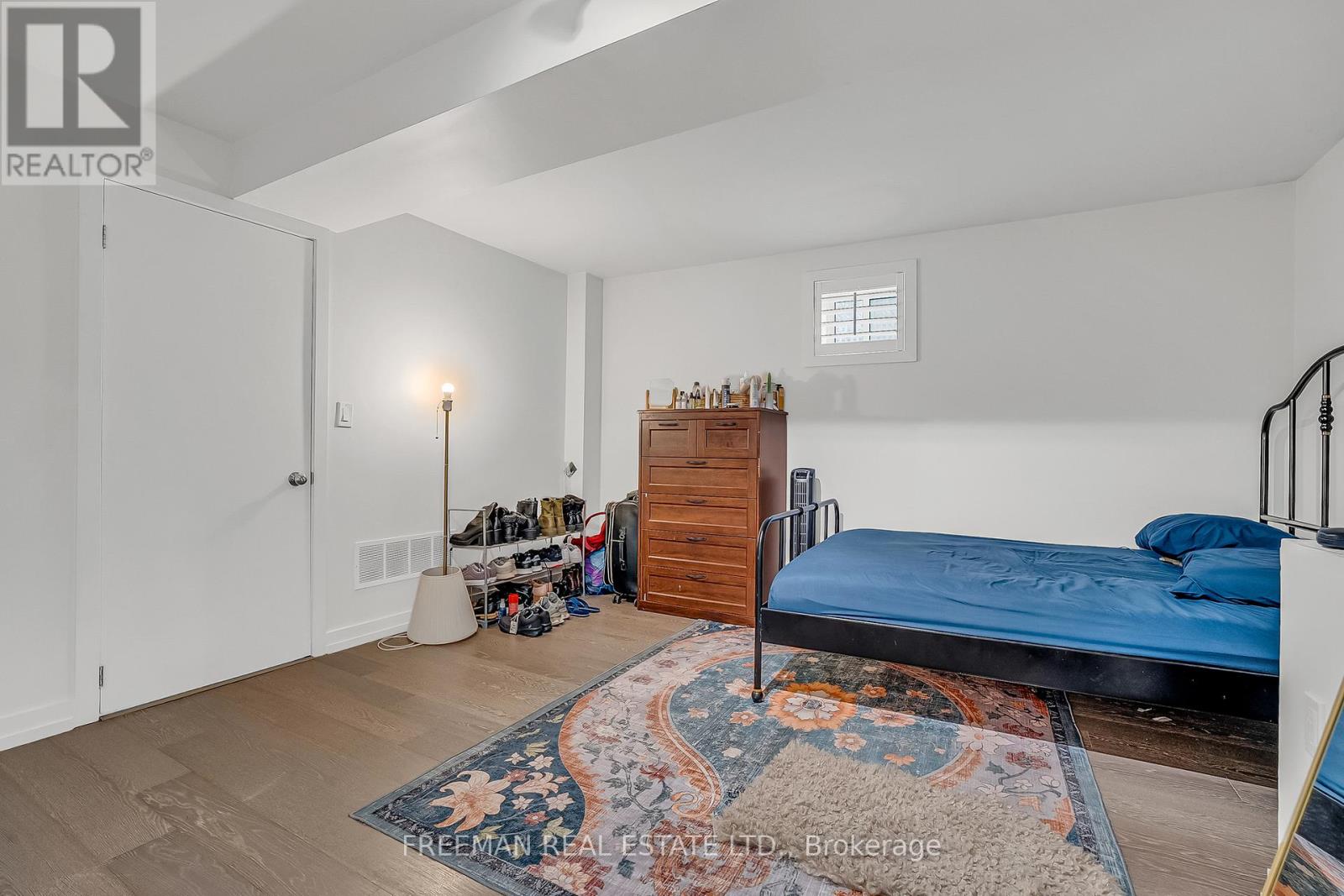 12 Arlington Avenue, Toronto, Ontario  M6G 3K8 - Photo 37 - C13663508