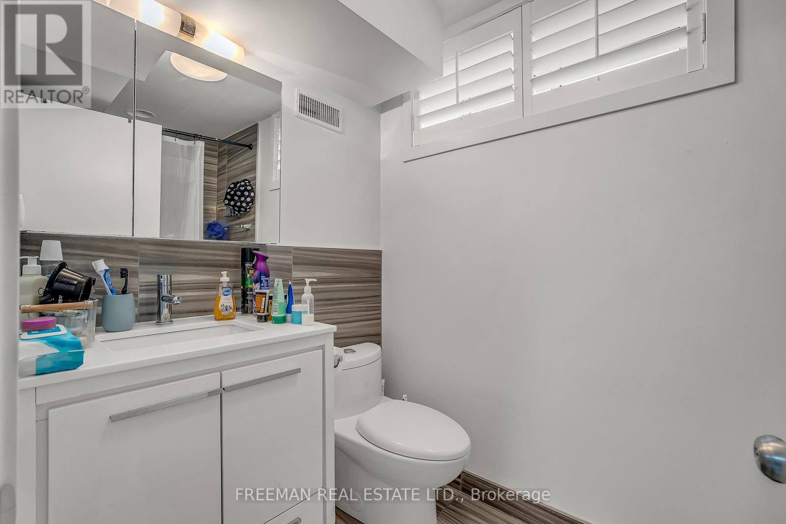 12 Arlington Avenue, Toronto, Ontario  M6G 3K8 - Photo 39 - C13663508