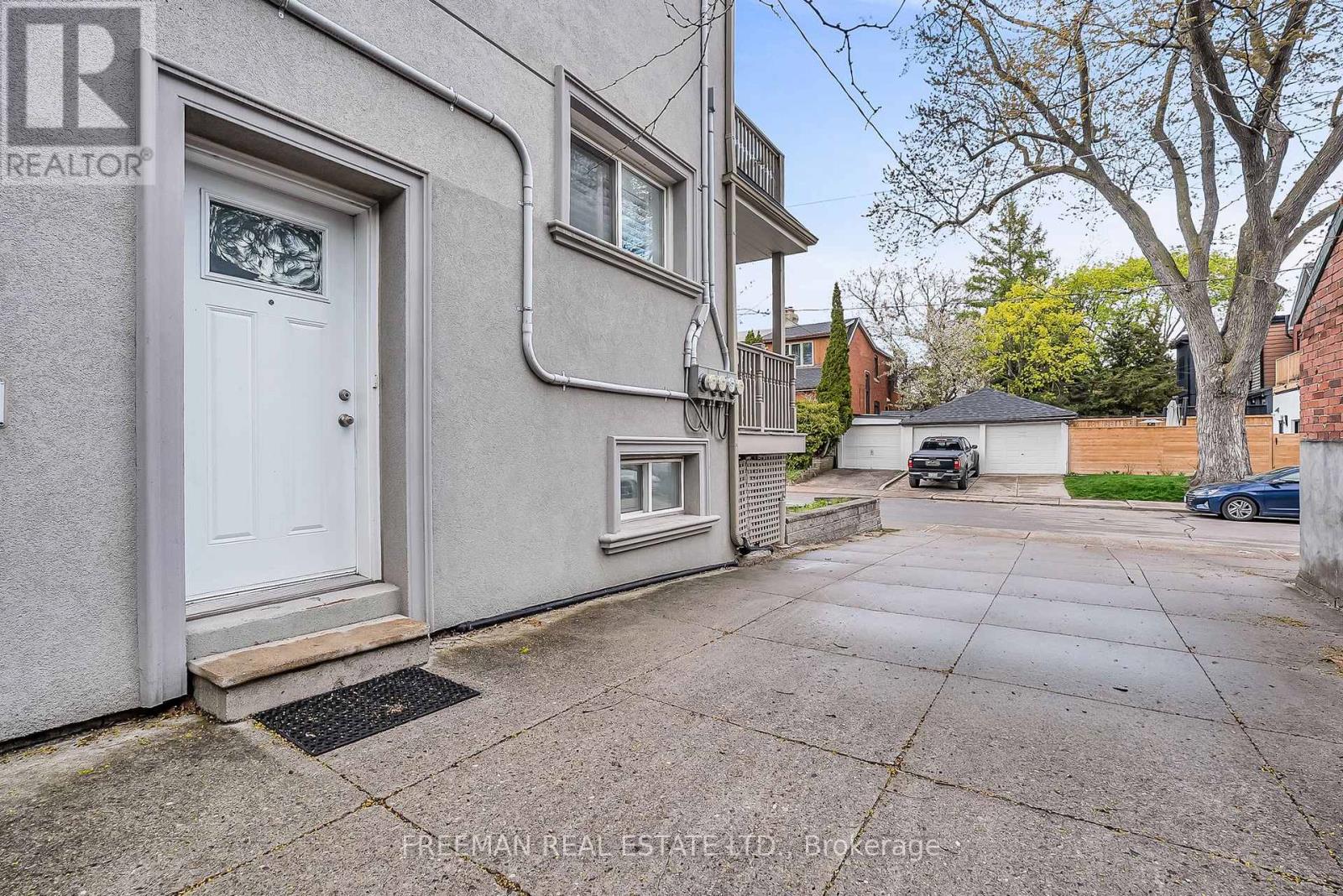 12 Arlington Avenue, Toronto, Ontario  M6G 3K8 - Photo 42 - C13663508