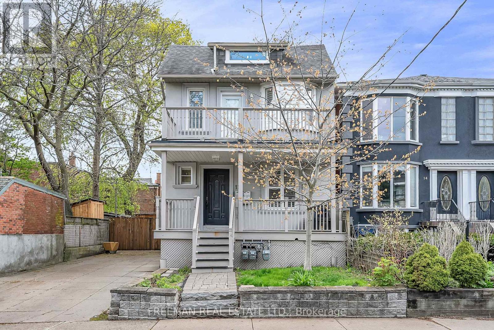 12 Arlington Avenue, Toronto, Ontario  M6G 3K8 - Photo 46 - C13663508