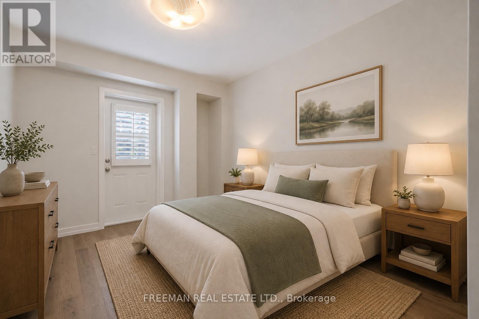 12 Arlington Avenue, Toronto, Ontario  M6G 3K8 - Photo 6 - C13663508