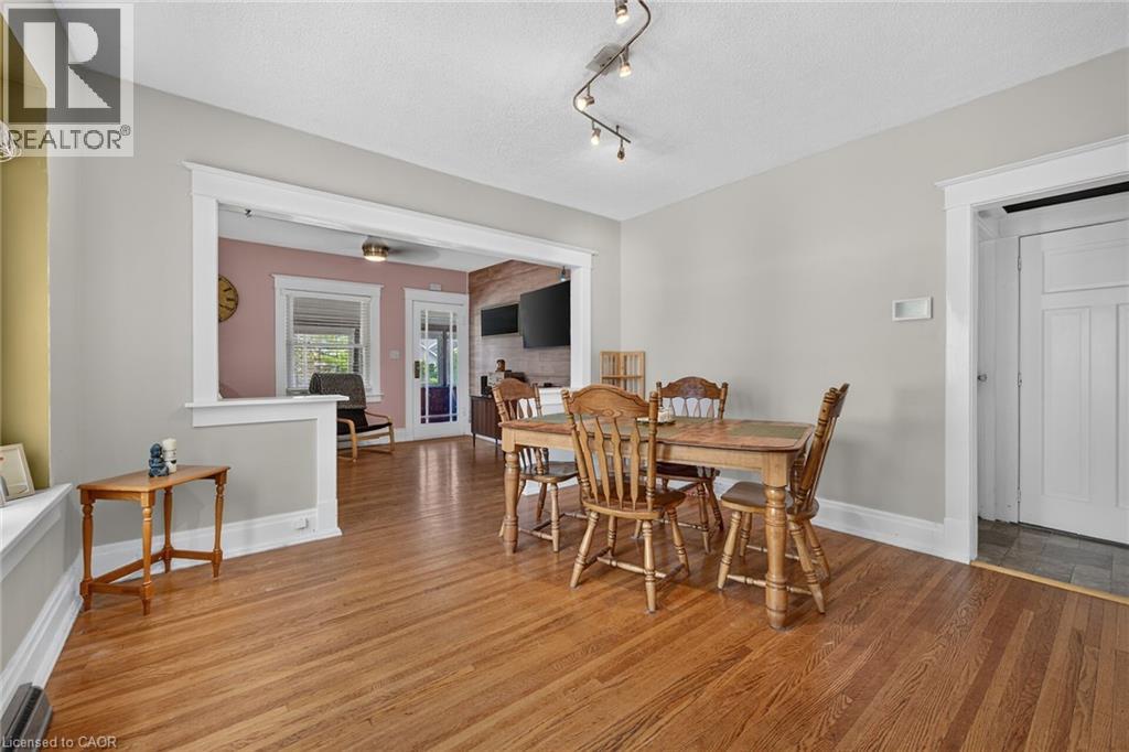 208 Carlton Street, St. Catharines, Ontario  L2R 1S6 - Photo 12 - 40845319