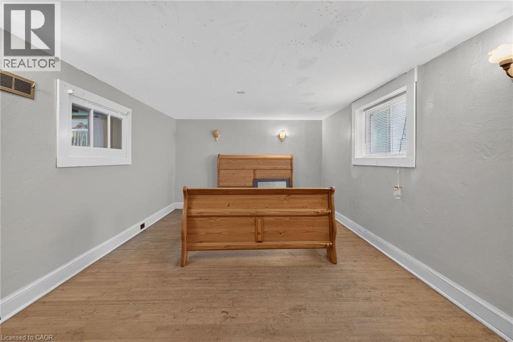 208 Carlton Street, St. Catharines, Ontario  L2R 1S6 - Photo 34 - 40845319