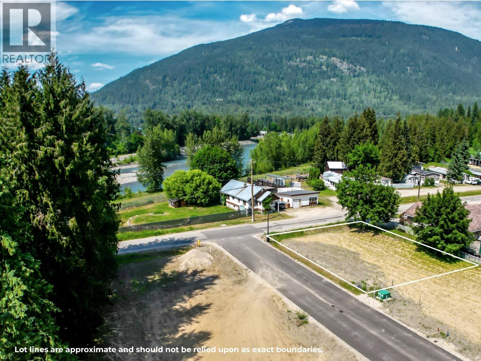 2-1445 Illecillewaet Road Lot# SL 1, Revelstoke, British Columbia