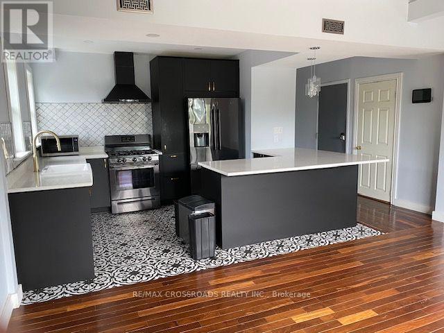 2nd Fl - 134 Sedgemount Drive, Toronto, Ontario  L6A 0V3 - Photo 7 - E13663594