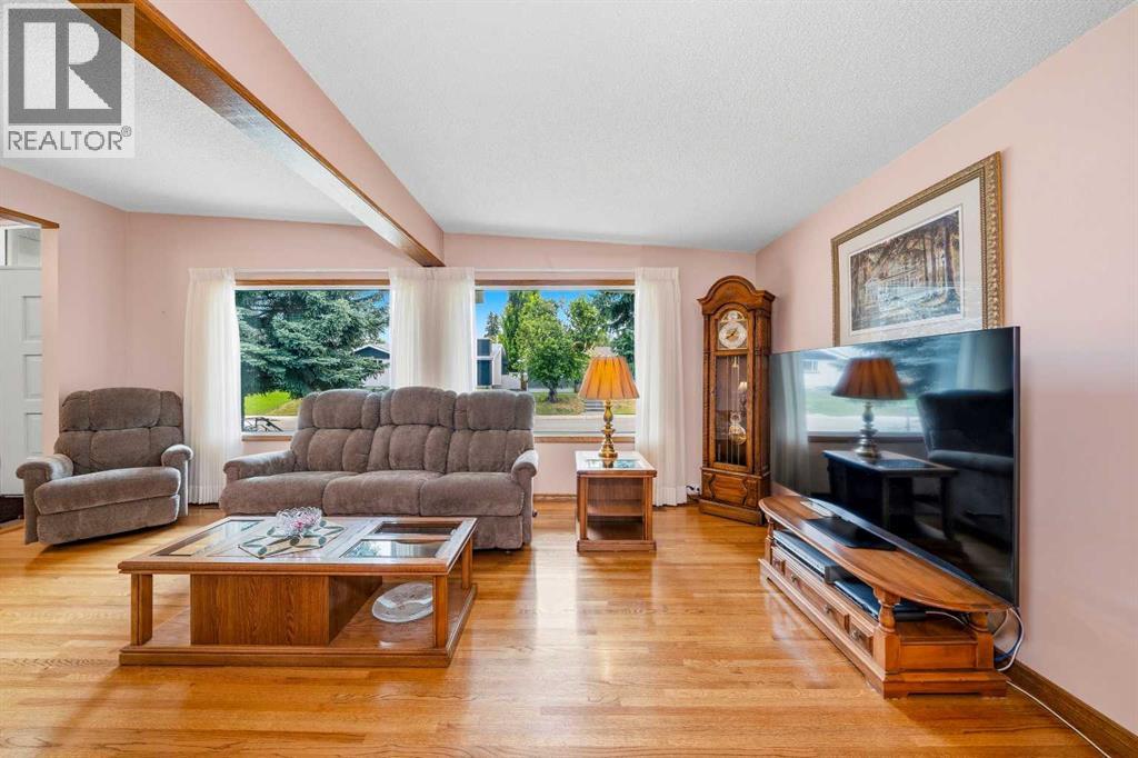 10407 2 Street Se, Calgary, Alberta  T2J 0W6 - Photo 6 - A2335695