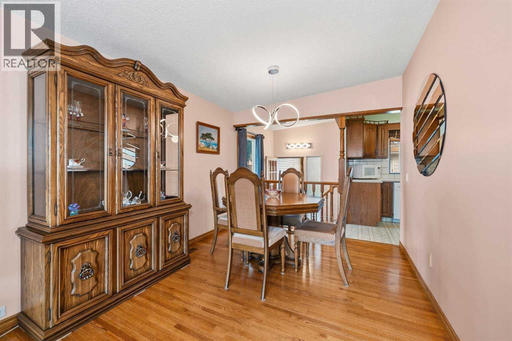 10407 2 Street Se, Calgary, Alberta  T2J 0W6 - Photo 7 - A2335695