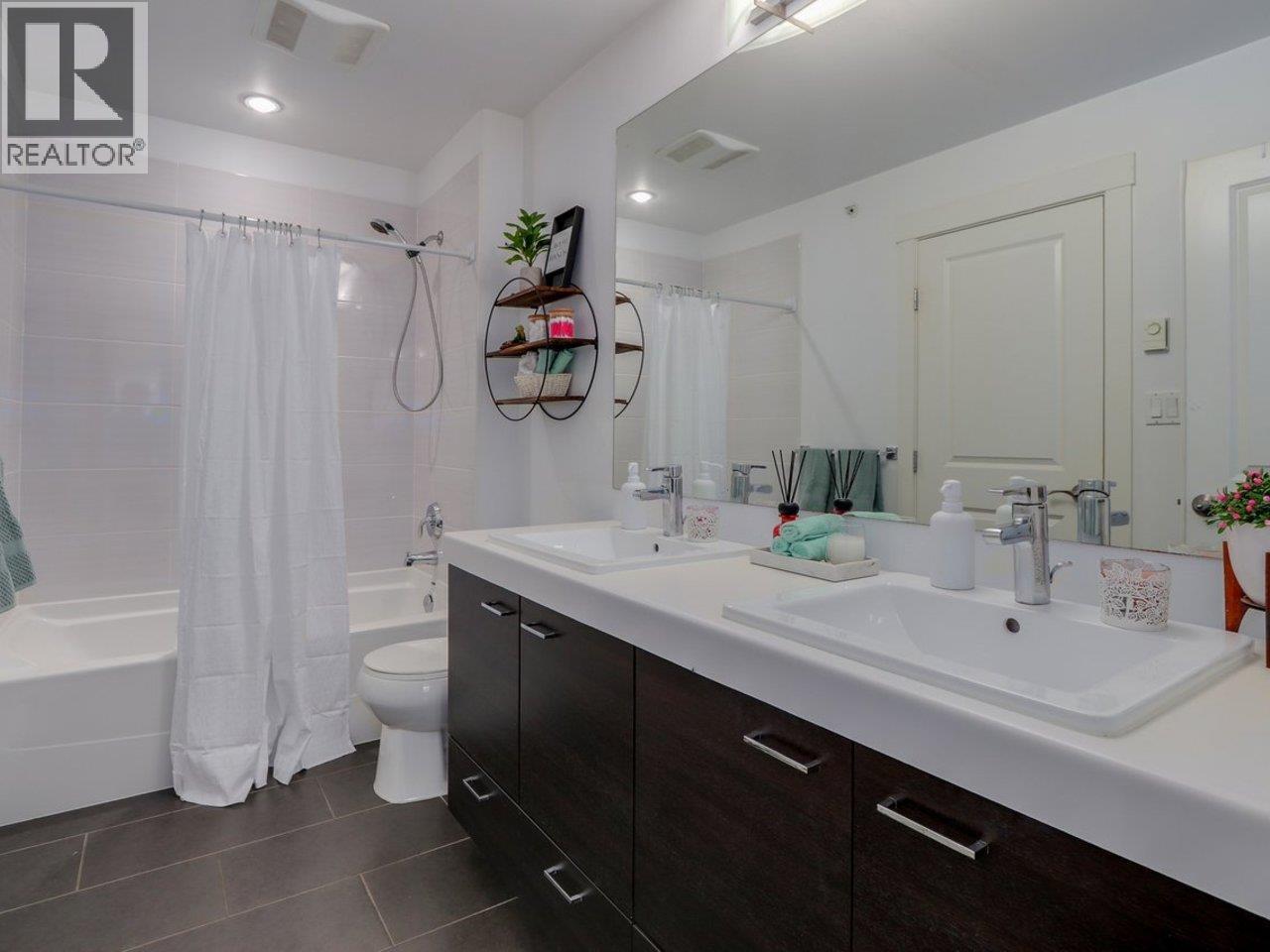 63 3010 Riverbend Drive, Coquitlam, British Columbia  V3C 0B8 - Photo 14 - R3154656