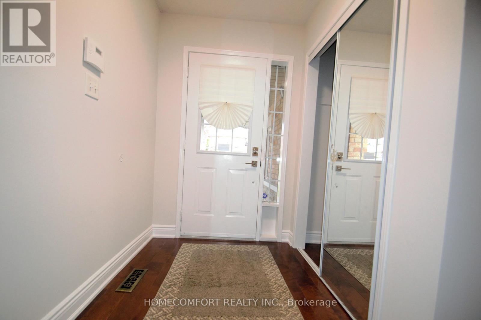 28 Deerwood Crescent, Richmond Hill, Ontario L4E 4B5 - Photo 2 - N13663452