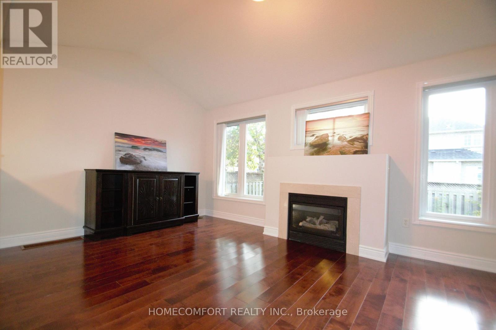 28 Deerwood Crescent, Richmond Hill, Ontario L4E 4B5 - Photo 7 - N13663452