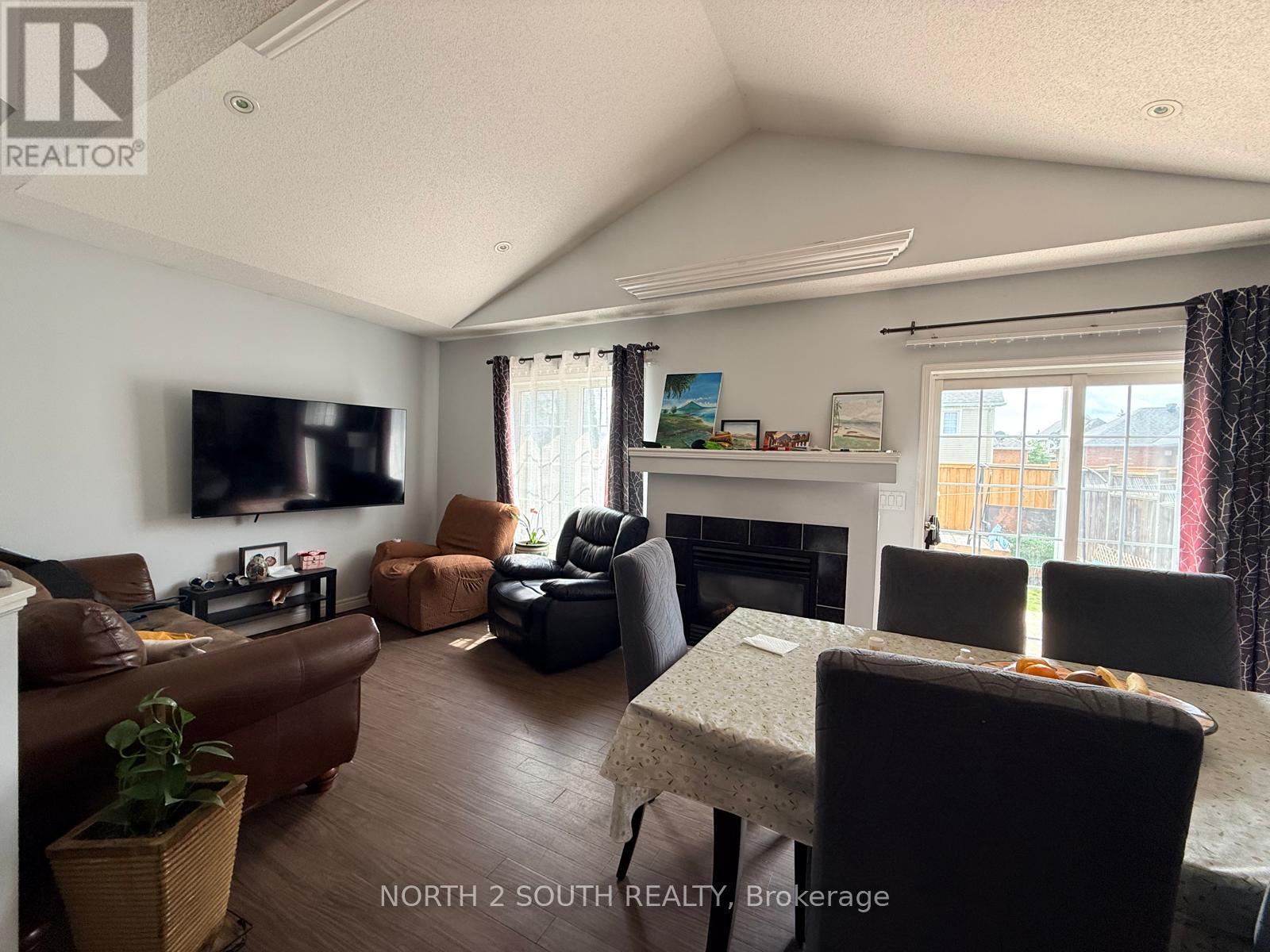 1133 Kell Street, Innisfil, Ontario  L9S 4W4 - Photo 5 - N13663628