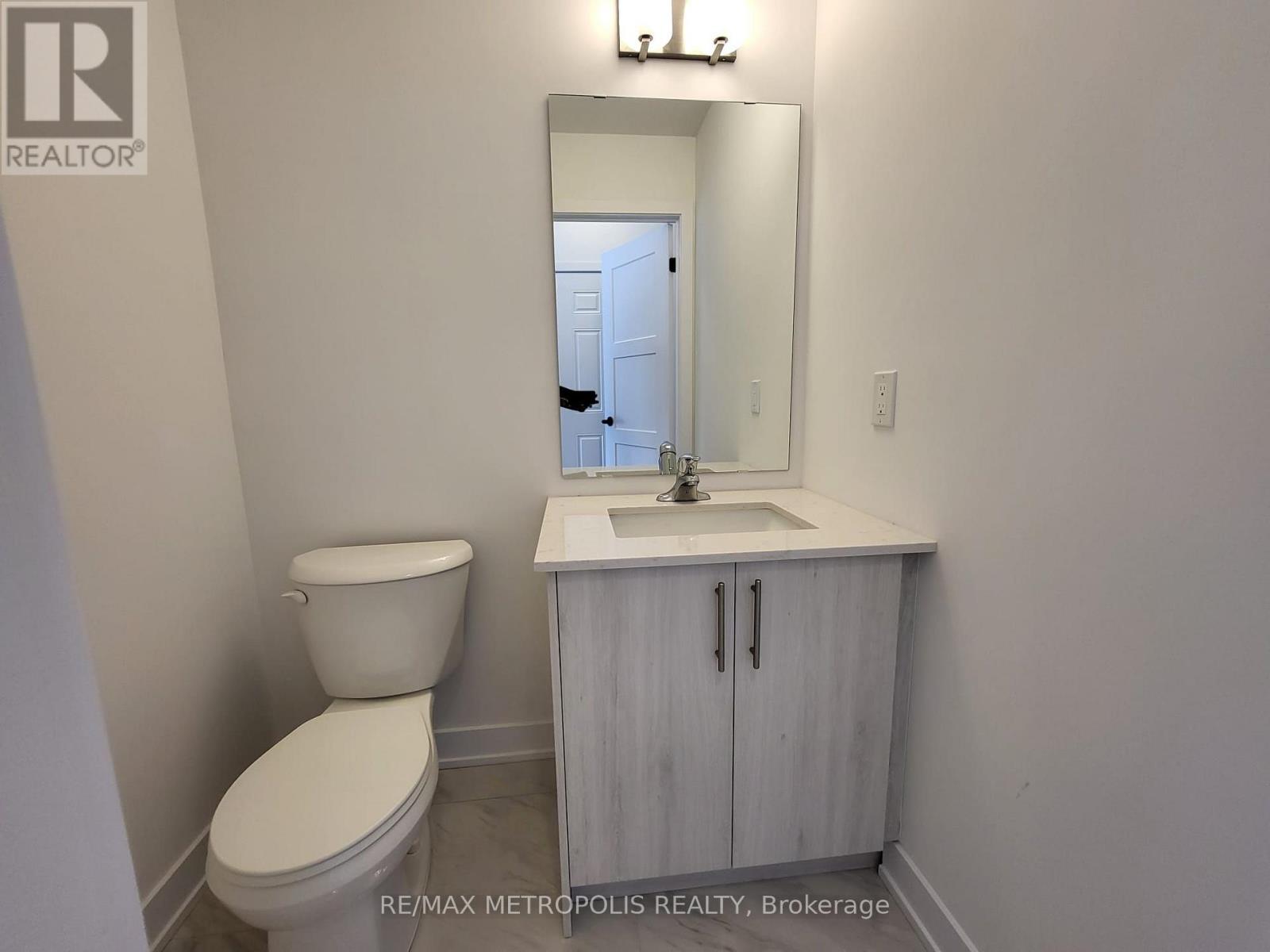 13 Hay Lane, Barrie, Ontario  L9J 0V5 - Photo 14 - S13663630