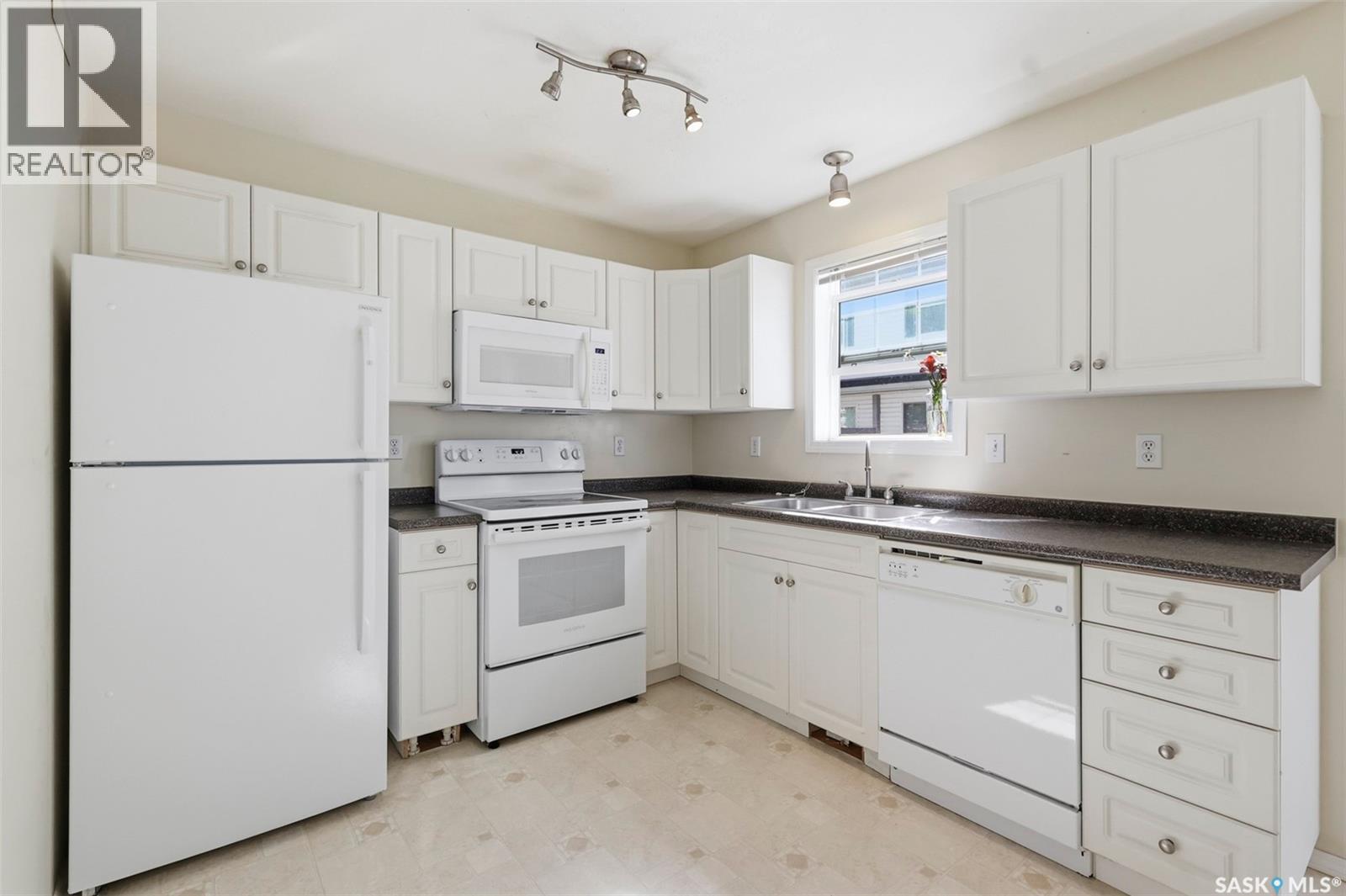 50 203 Herold Terrace, Saskatoon, Saskatchewan  S7V 1H8 - Photo 10 - SK045223