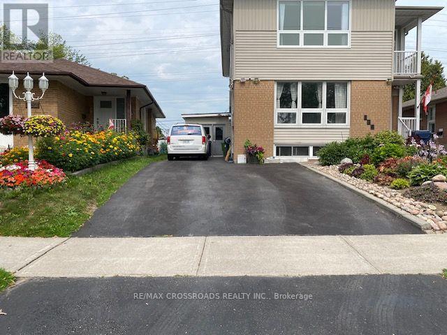 2nd Fl - 134 Sedgemount Drive, Toronto, Ontario  L6A 0V3 - Photo 2 - E13663594