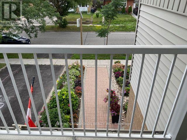 2nd Fl - 134 Sedgemount Drive, Toronto, Ontario  L6A 0V3 - Photo 18 - E13663594