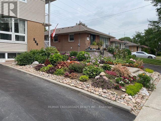2nd Fl - 134 Sedgemount Drive, Toronto, Ontario  L6A 0V3 - Photo 3 - E13663594