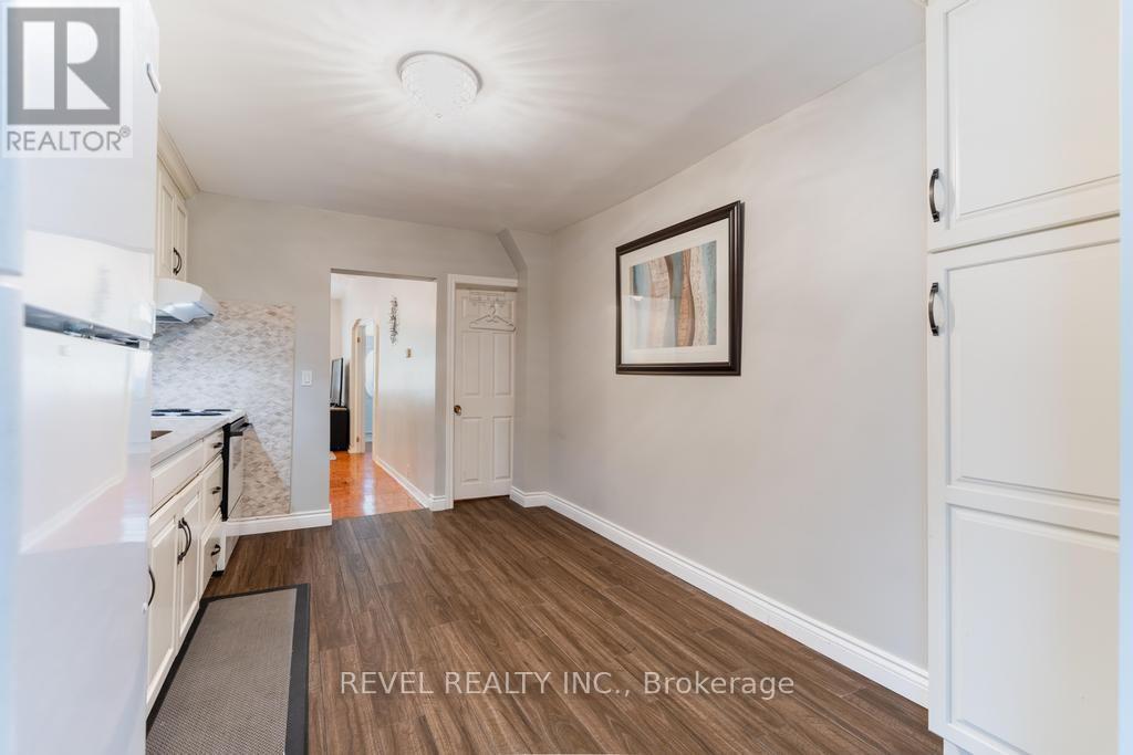 255 Franklin Avenue, Toronto, Ontario  M6P 3Z4 - Photo 14 - W13663436