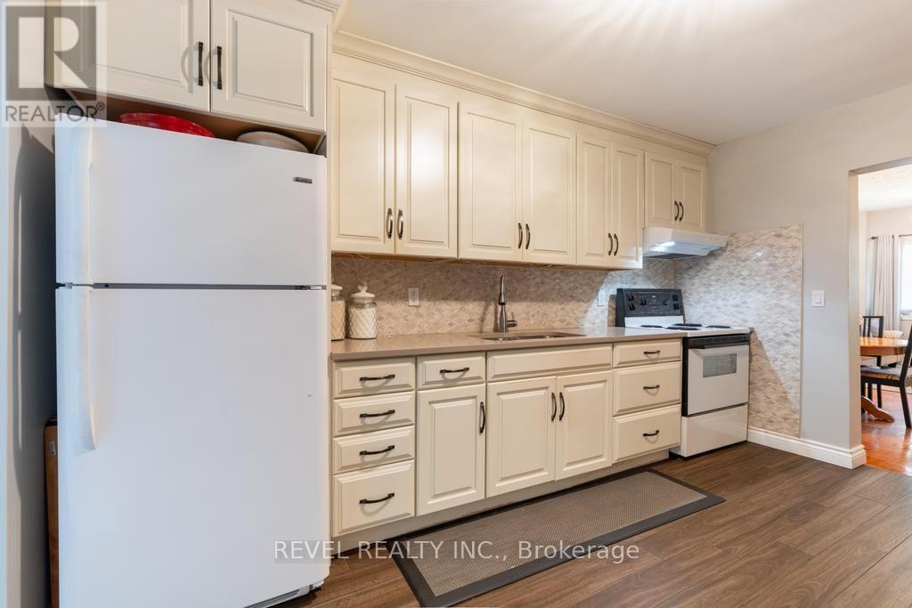 255 Franklin Avenue, Toronto, Ontario  M6P 3Z4 - Photo 17 - W13663436