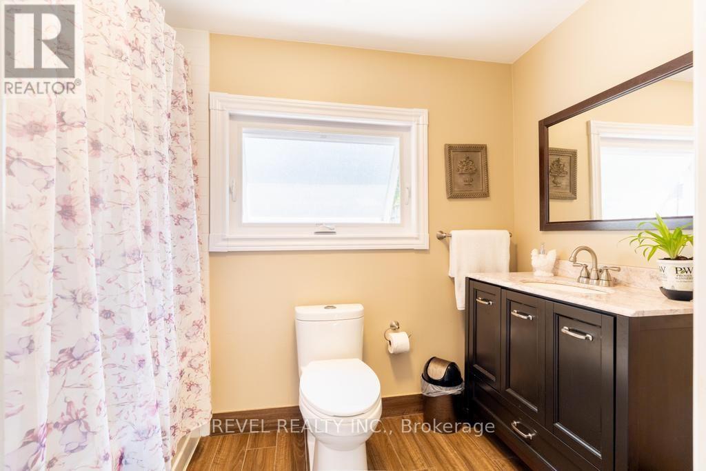 255 Franklin Avenue, Toronto, Ontario  M6P 3Z4 - Photo 19 - W13663436