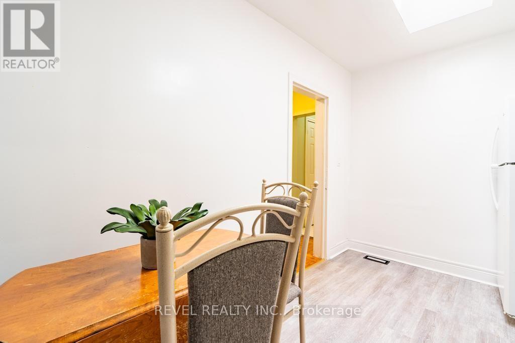 255 Franklin Avenue, Toronto, Ontario  M6P 3Z4 - Photo 26 - W13663436