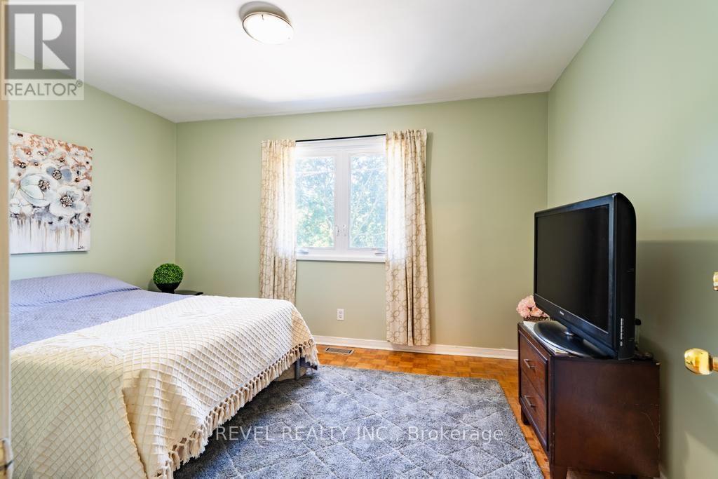 255 Franklin Avenue, Toronto, Ontario  M6P 3Z4 - Photo 28 - W13663436