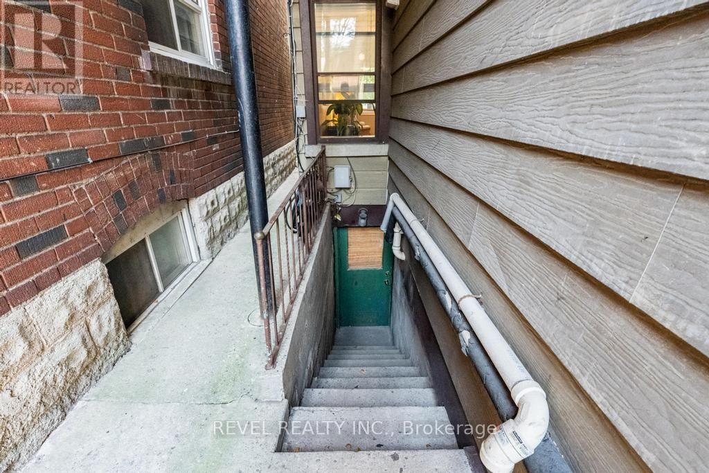 255 Franklin Avenue, Toronto, Ontario  M6P 3Z4 - Photo 47 - W13663436