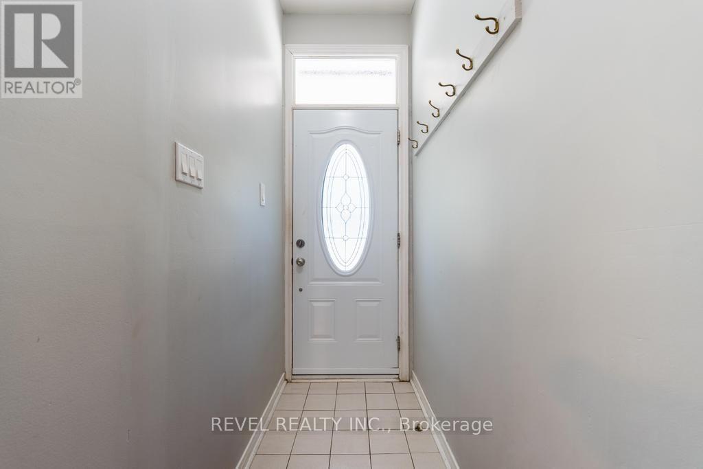 255 Franklin Avenue, Toronto, Ontario  M6P 3Z4 - Photo 5 - W13663436