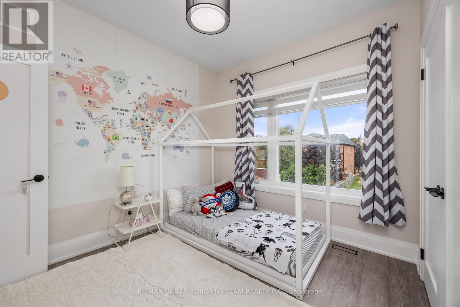 58 Manitoba Street, Toronto, Ontario  M8Y 1C9 - Photo 19 - W13663570