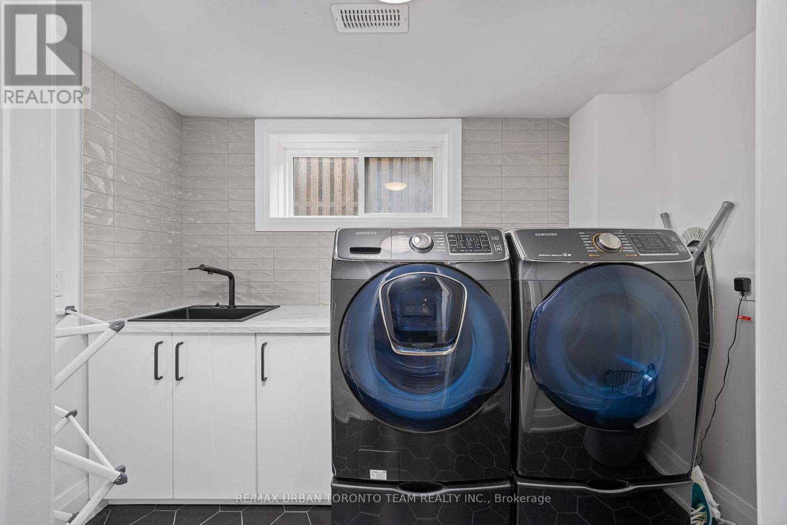 58 Manitoba Street, Toronto, Ontario  M8Y 1C9 - Photo 27 - W13663570