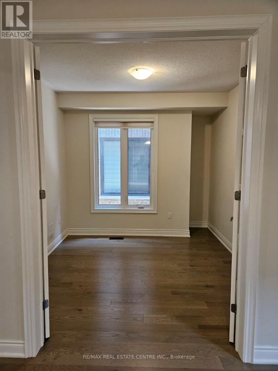 18 Gladmary Drive, Brampton, Ontario  L6Y 6K9 - Photo 10 - W13663576