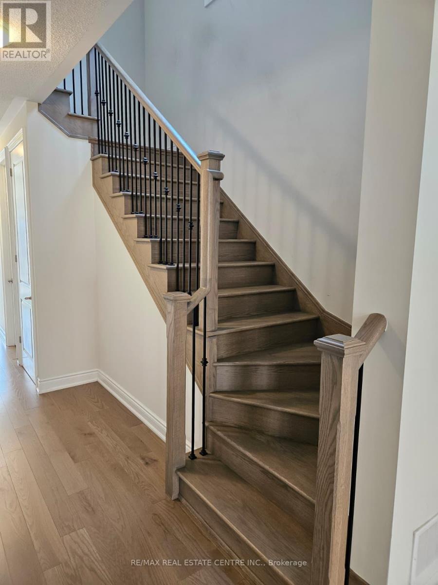 18 Gladmary Drive, Brampton, Ontario  L6Y 6K9 - Photo 17 - W13663576