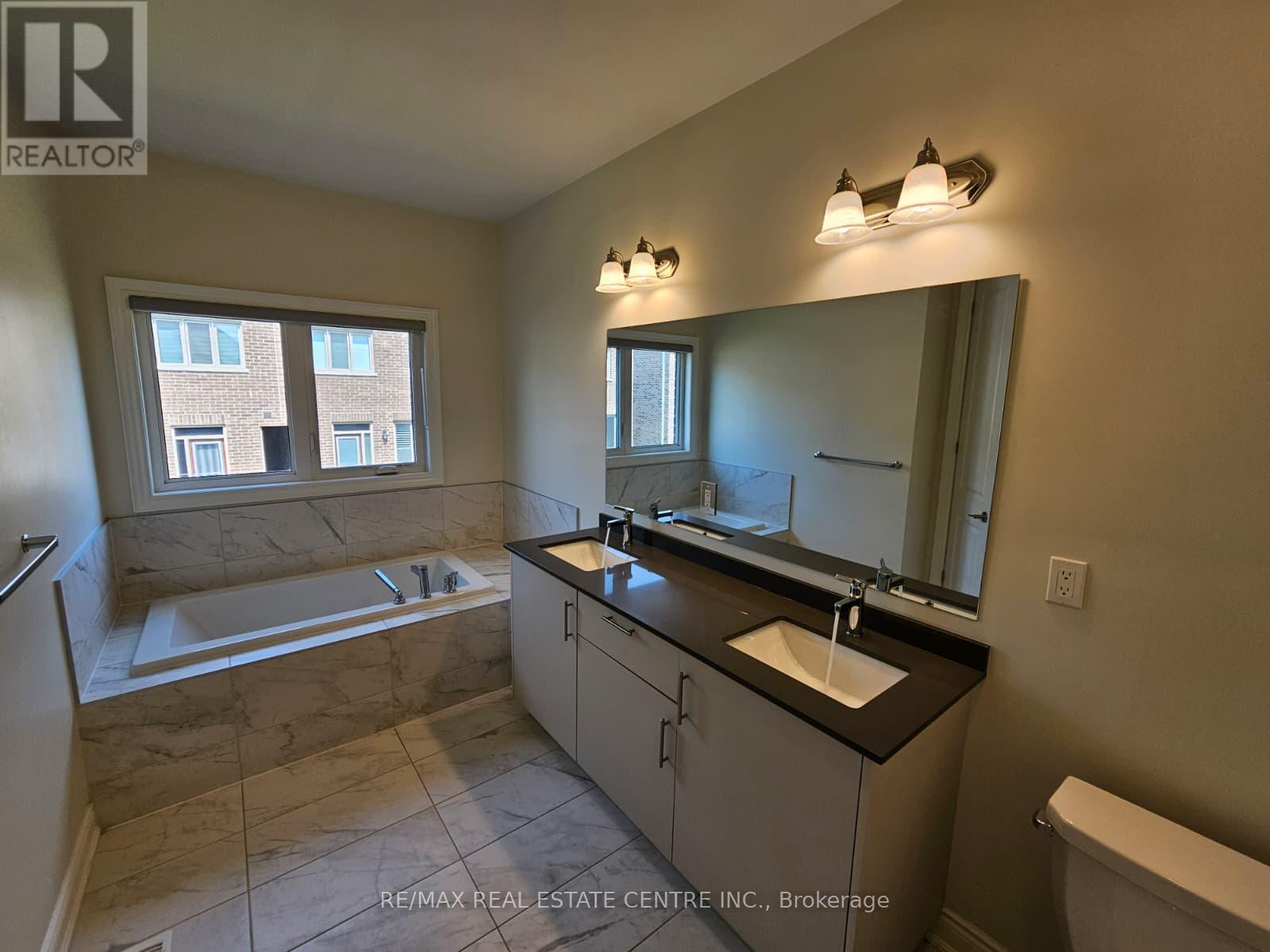 18 Gladmary Drive, Brampton, Ontario  L6Y 6K9 - Photo 34 - W13663576