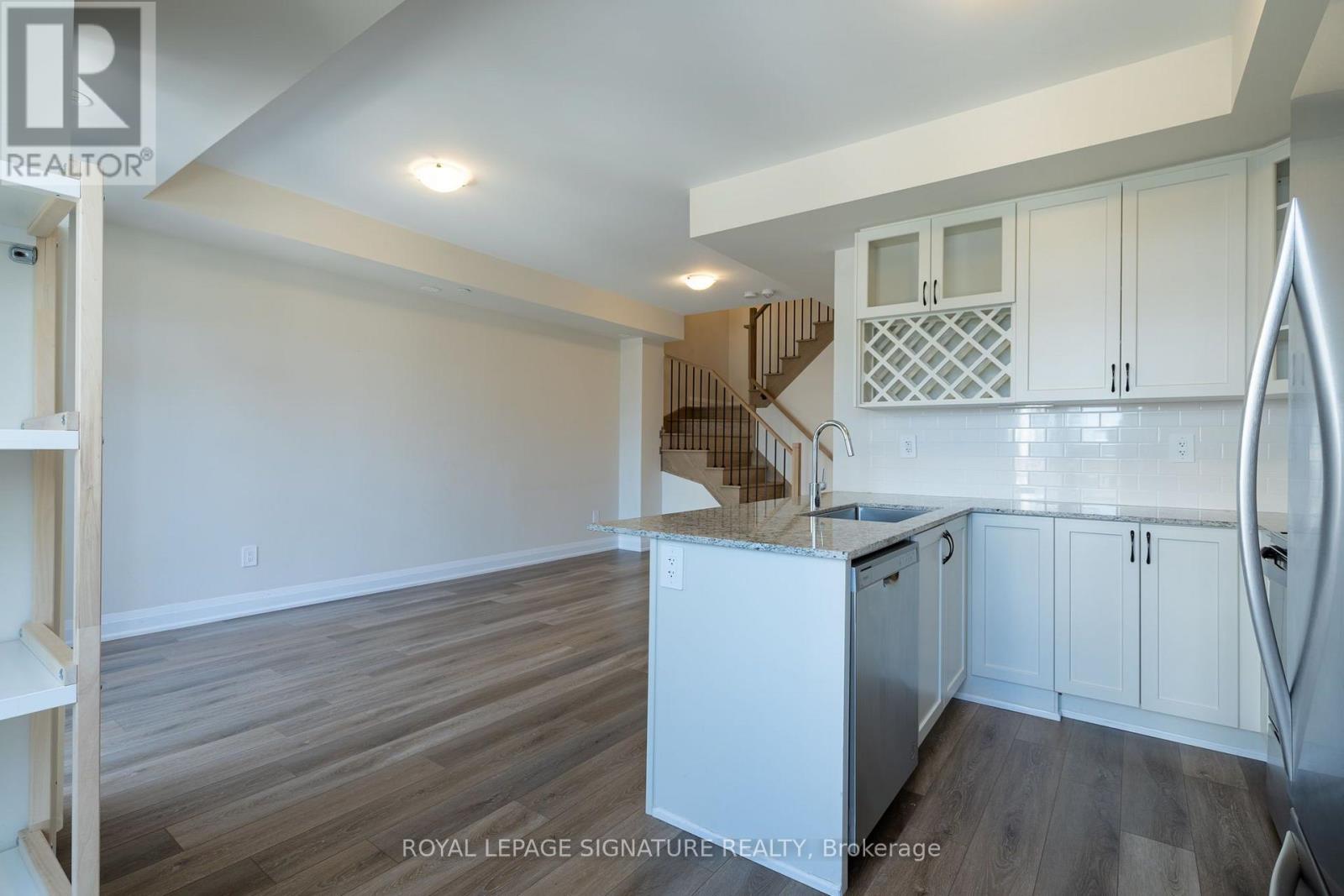 108 - 1585 Rose Way, Milton, Ontario L9E 1N4 - Photo 11 - W13662356