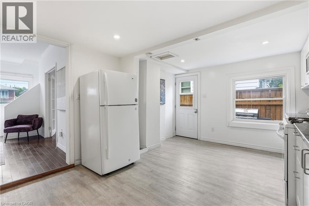 88 East 19th Street, Hamilton, Ontario  L9A 4S1 - Photo 11 - 40854961