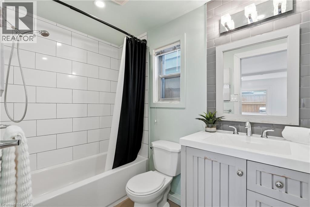 88 East 19th Street, Hamilton, Ontario  L9A 4S1 - Photo 13 - 40854961