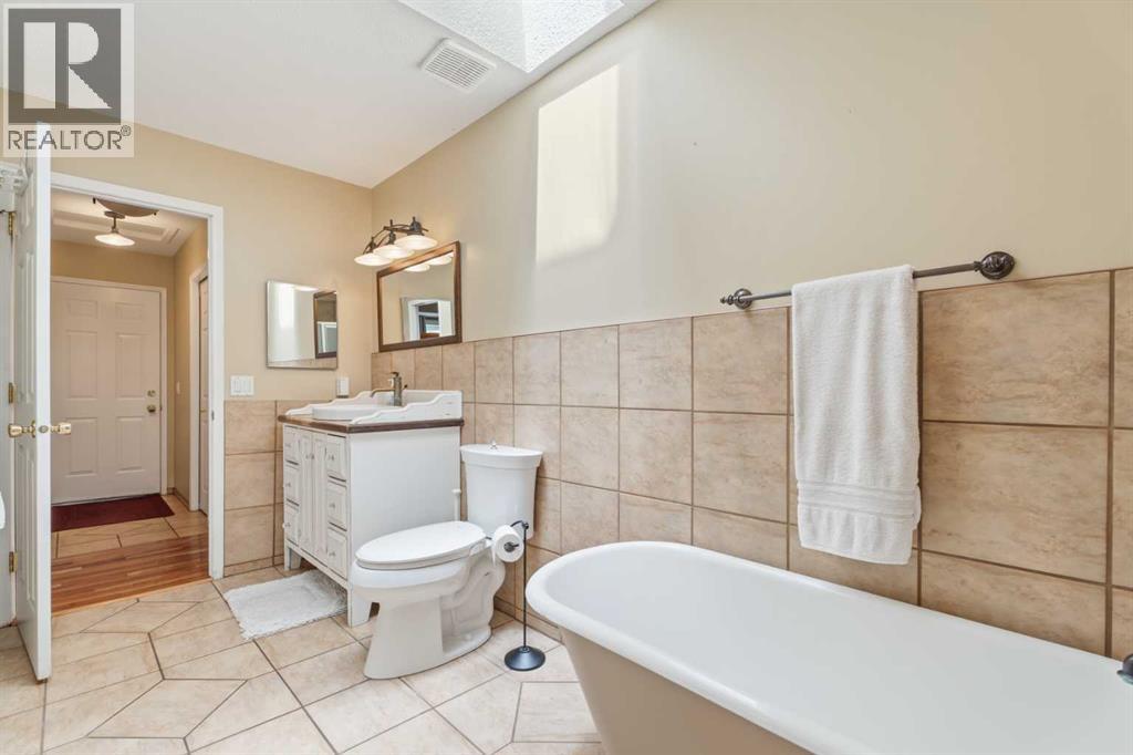 454 Sheep River Point, Okotoks, Alberta  T1S 1S3 - Photo 26 - A2319976